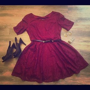 Berry Lace Dress- Juniors L- Bow detail and belt!